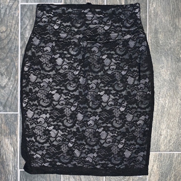 Bisou Bisou Dresses & Skirts - Bisou Bisou Black Lace Pencil Skirt -  Size Large